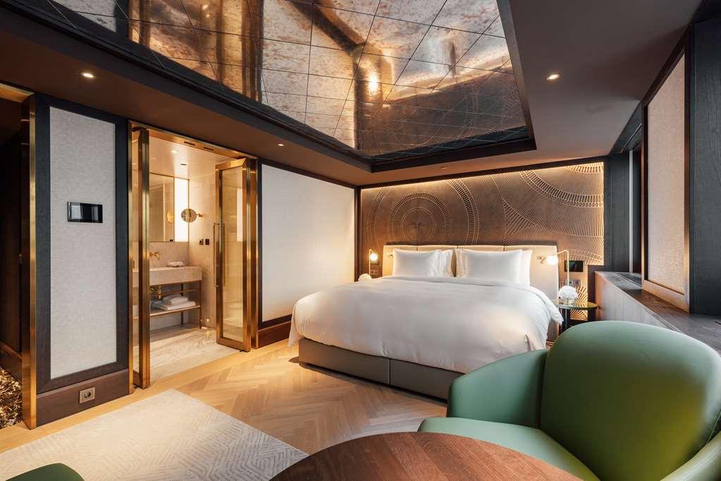 Almanac Palais Vienna Hotel Bilik gambar A suite at the hotel