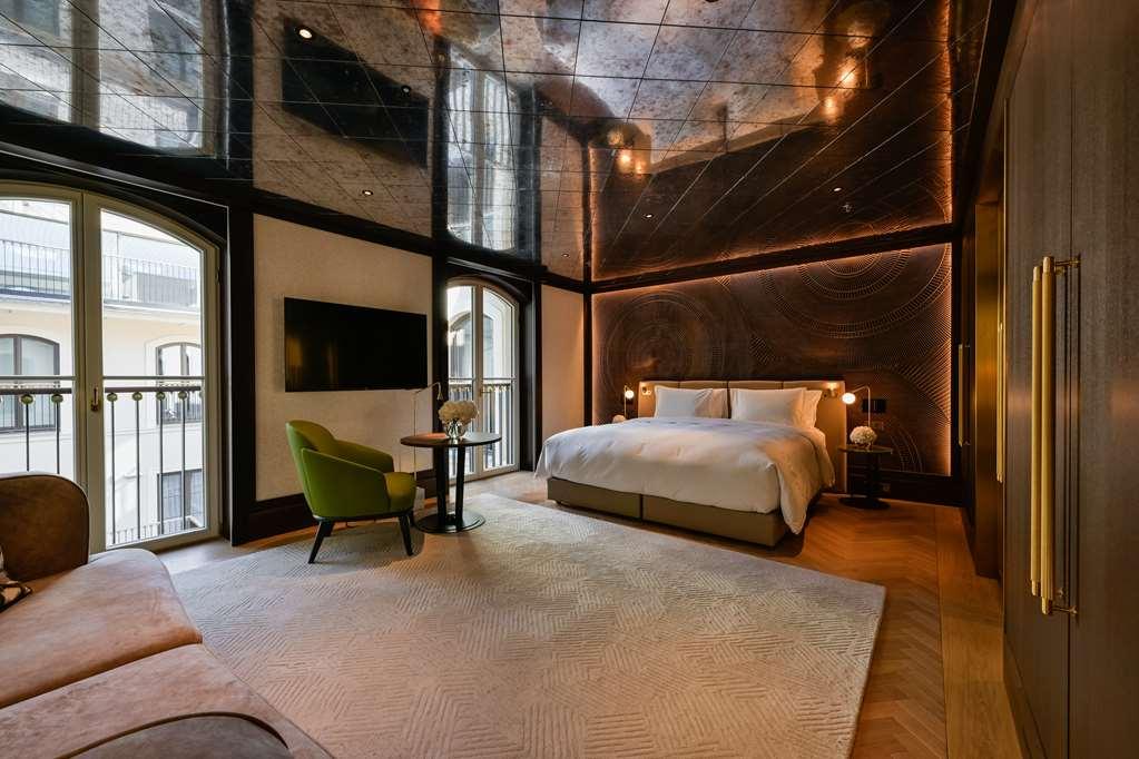 Almanac Palais Vienna Hotel Bilik gambar A suite at the hotel