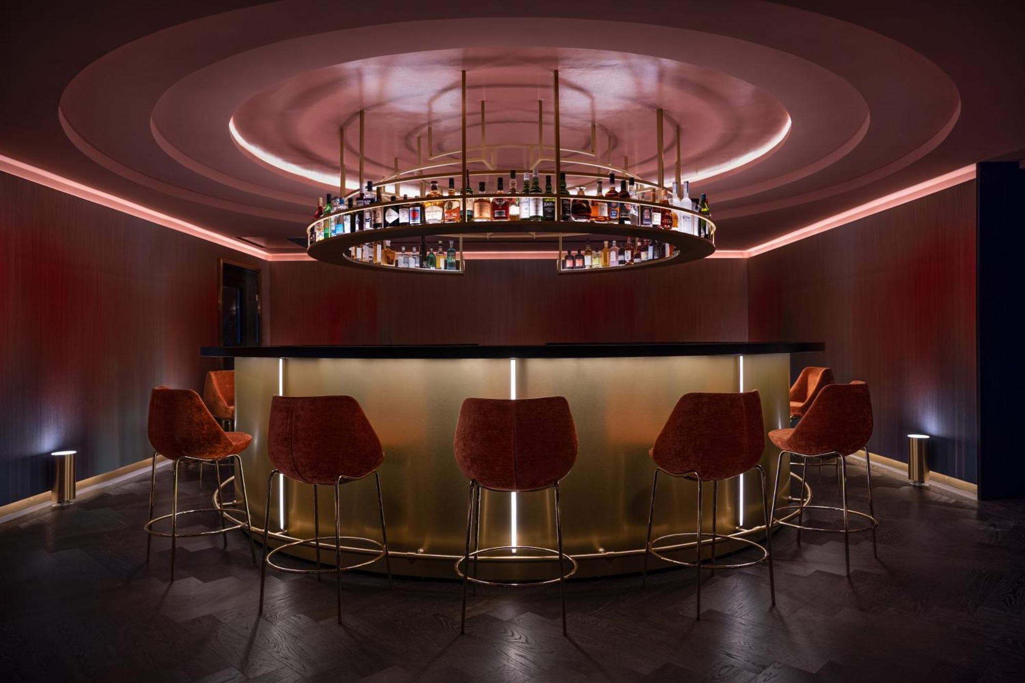Almanac Palais Vienna Hotel Luaran gambar The bar at the 100 Queen's Gate
