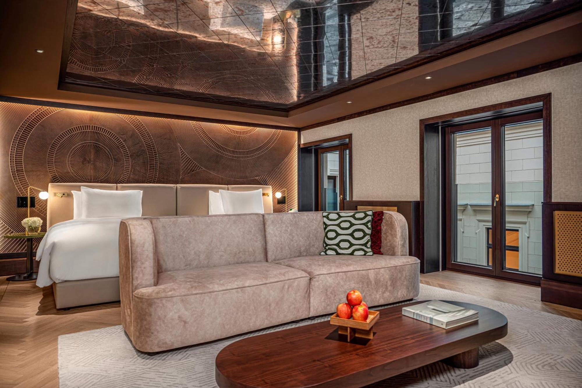 Almanac Palais Vienna Hotel Luaran gambar A suite at the hotel